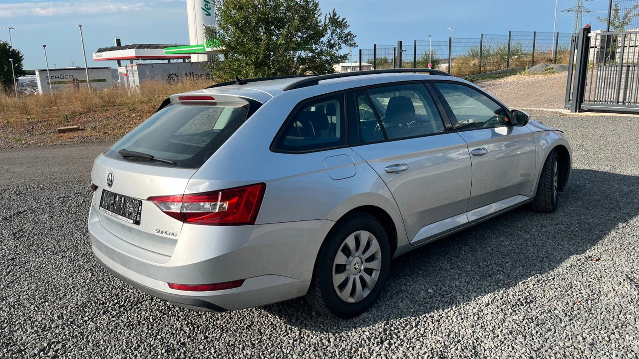 Skoda Superb Combi Active - Voiture break: photos 4 Skoda Superb Combi Active - Voiture break: photos 4