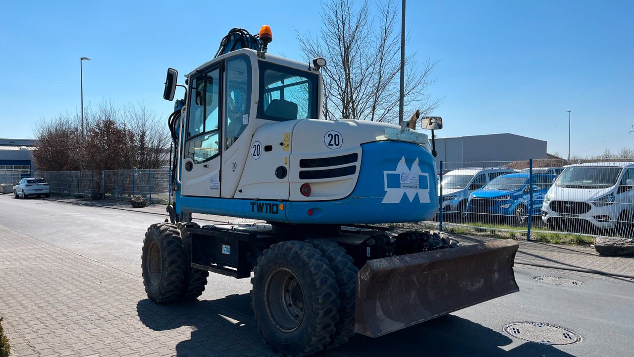 Terex TW110 Mobilbagger Verstellausleger 11000Kg - Pelle sur pneus: photos 3 Terex TW110 Mobilbagger Verstellausleger 11000Kg - Pelle sur pneus: photos 3