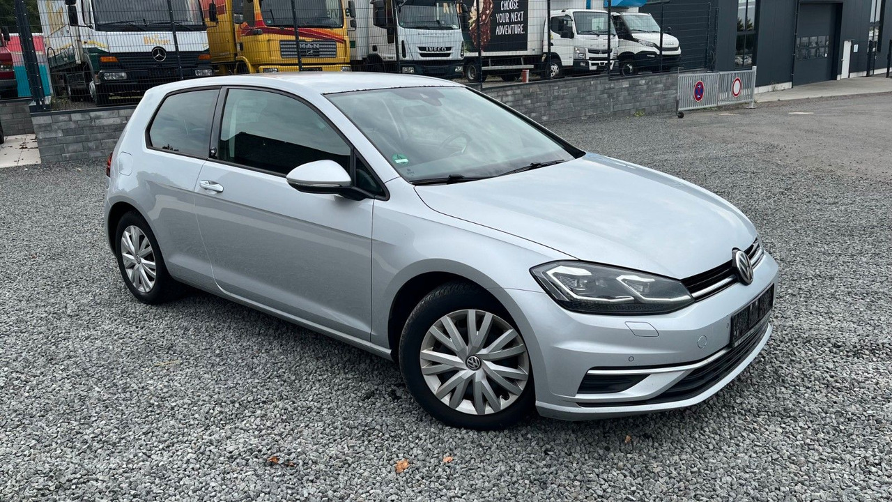 Volkswagen Golf VII Lim. Sound Start-Stopp - Voiture: photos 3 Volkswagen Golf VII Lim. Sound Start-Stopp - Voiture: photos 3