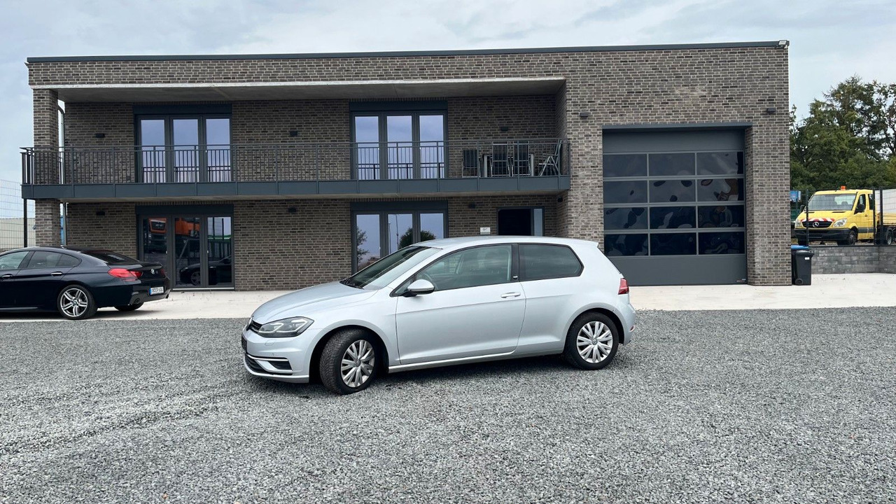 Volkswagen Golf VII Lim. Sound Start-Stopp - Voiture: photos 1 Volkswagen Golf VII Lim. Sound Start-Stopp - Voiture: photos 1