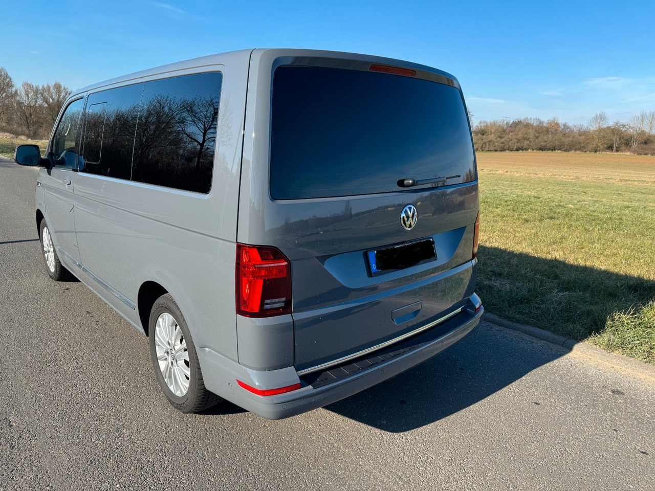 Volkswagen T6.1 Transporter Multivan Generation Six 4x4 - Transport de personnes: photos 5 Volkswagen T6.1 Transporter Multivan Generation Six 4x4 - Transport de personnes: photos 5