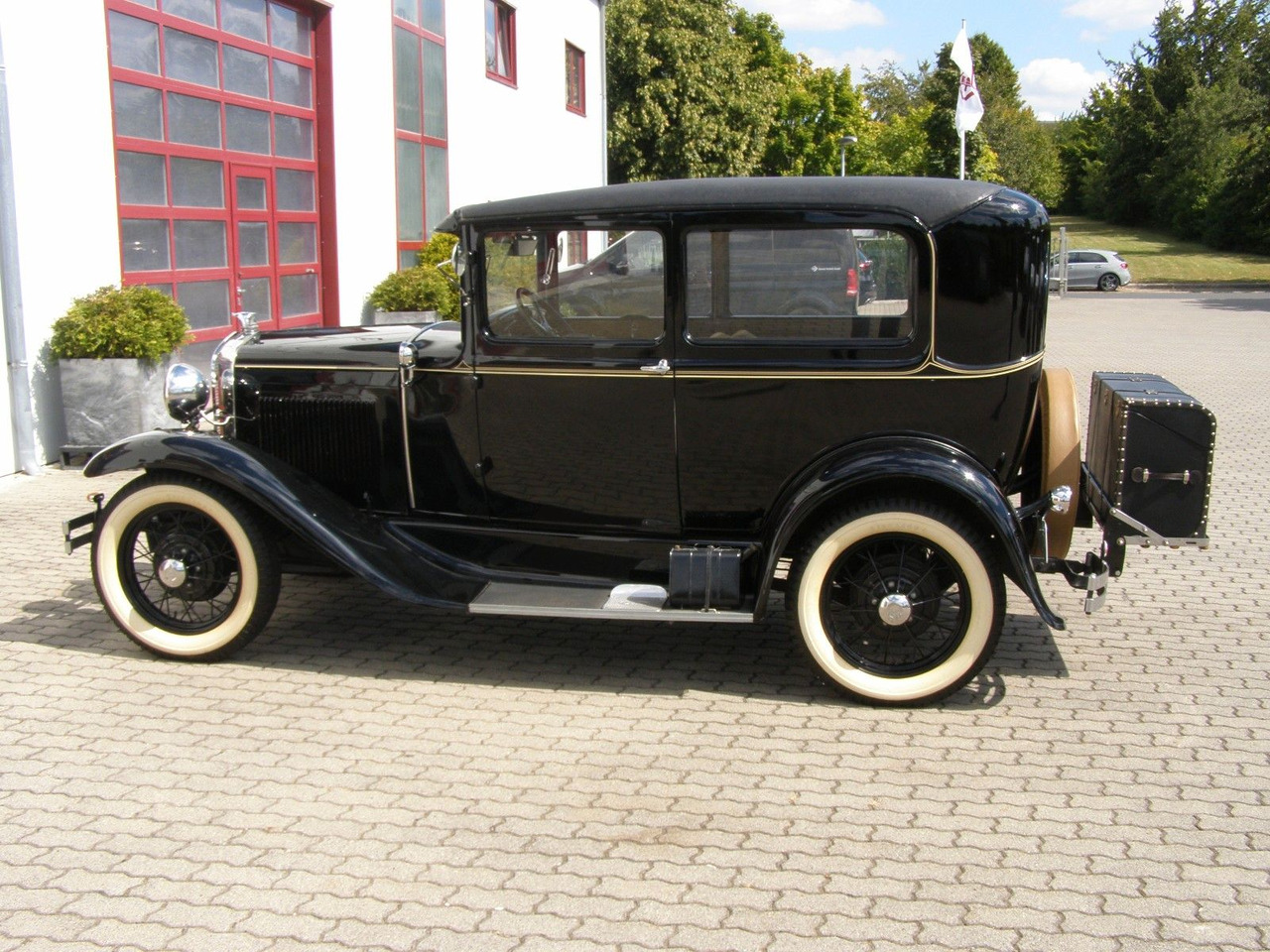 Ford MODELL A / TUDOR + H-Kennzeichen - Berline: photos 3 Ford MODELL A / TUDOR + H-Kennzeichen - Berline: photos 3
