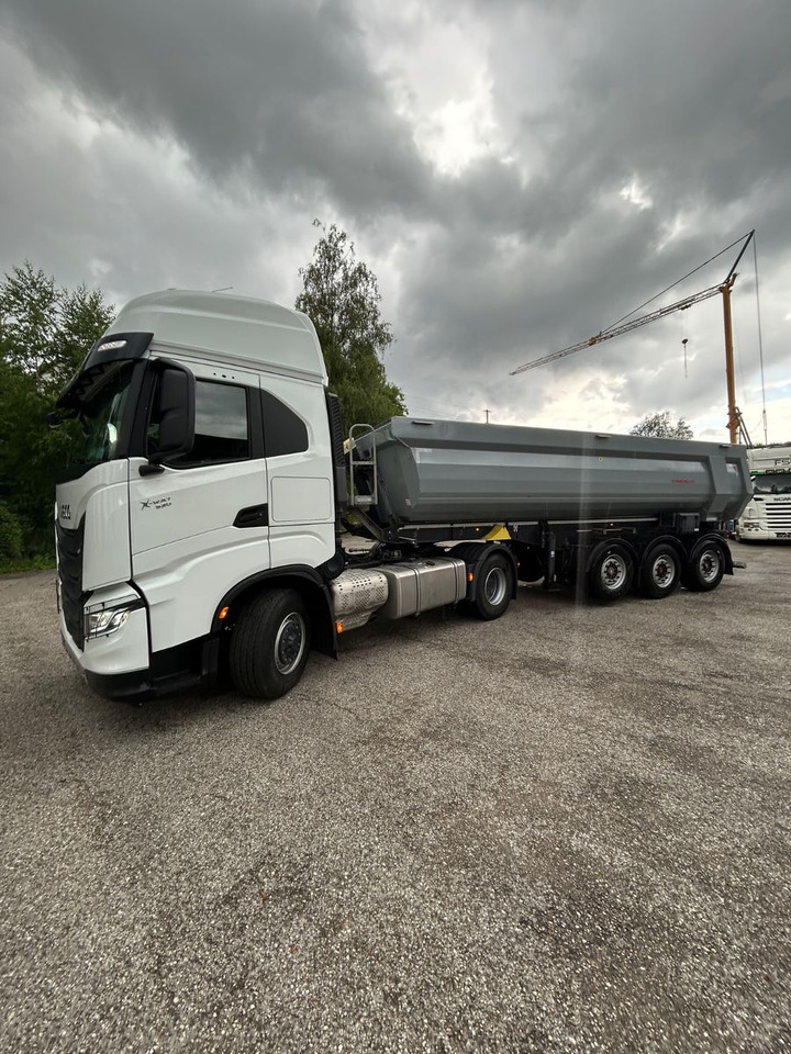 Iveco X -Way 530 Hydro Drive Kipp und Schubboden Hydra - Tracteur routier: photos 1 Iveco X -Way 530 Hydro Drive Kipp und Schubboden Hydra - Tracteur routier: photos 1