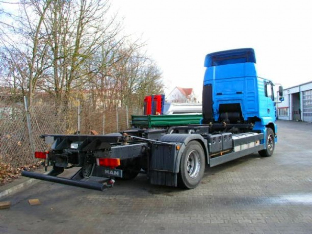 MAN TGA 02 18.410 TGA2 Achs BDF- LKW - Camion porte-conteneur/ Caisse mobile: photos 3 MAN TGA 02 18.410 TGA2 Achs BDF- LKW - Camion porte-conteneur/ Caisse mobile: photos 3