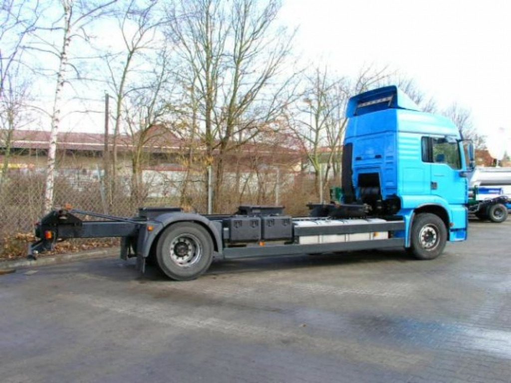 MAN TGA 02 18.410 TGA2 Achs BDF- LKW - Camion porte-conteneur/ Caisse mobile: photos 4 MAN TGA 02 18.410 TGA2 Achs BDF- LKW - Camion porte-conteneur/ Caisse mobile: photos 4
