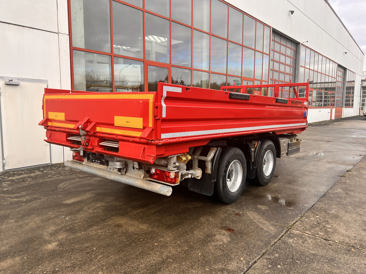 Meiller MZDAL 18 t Tandemkipper Tieflader Schotter- Klappe, neuwertig - Remorque benne: photos 1 Meiller MZDAL 18 t Tandemkipper Tieflader Schotter- Klappe, neuwertig - Remorque benne: photos 1