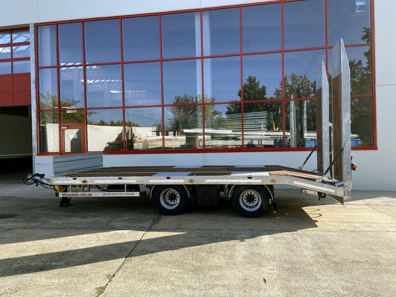 Möslein 21 t Tandemtieflader, Luftgefedert, NEU - Remorque porte-engin surbaissée: photos 3 Möslein 21 t Tandemtieflader, Luftgefedert, NEU - Remorque porte-engin surbaissée: photos 3