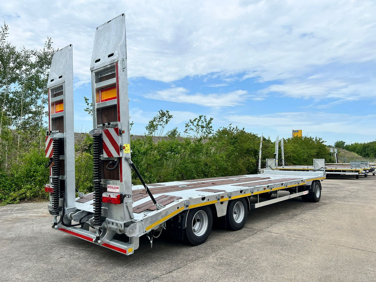 Möslein 3 Achs Tieflader mit gerader Ladefläche 8,10 m, - Remorque porte-engin surbaissée: photos 5 Möslein 3 Achs Tieflader mit gerader Ladefläche 8,10 m, - Remorque porte-engin surbaissée: photos 5
