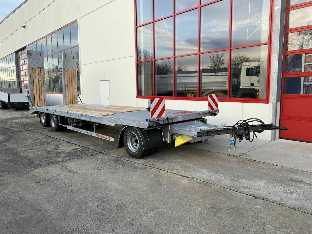 Möslein 3 Achs Tieflader mit gerader Ladefläche 8,10 m, - Remorque porte-engin surbaissée: photos 2 Möslein 3 Achs Tieflader mit gerader Ladefläche 8,10 m, - Remorque porte-engin surbaissée: photos 2