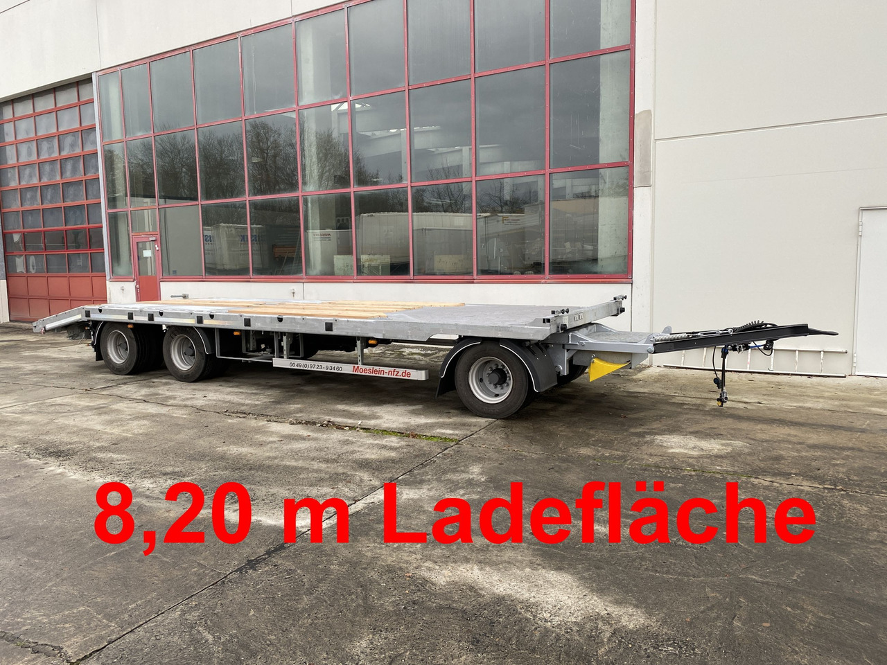 Möslein T 3-8,20 P OR 3 Achs Tieflader gerader Ladefläche 8,10 m,Neufahrzeug - Remorque porte-engin surbaissée: photos 1 Möslein T 3-8,20 P OR 3 Achs Tieflader gerader Ladefläche 8,10 m,Neufahrzeug - Remorque porte-engin surbaissée: photos 1