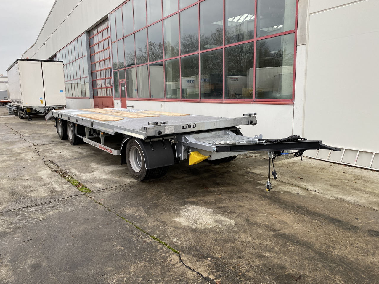 Möslein T 3-8,20 P OR 3 Achs Tieflader gerader Ladefläche 8,10 m,Neufahrzeug - Remorque porte-engin surbaissée: photos 4 Möslein T 3-8,20 P OR 3 Achs Tieflader gerader Ladefläche 8,10 m,Neufahrzeug - Remorque porte-engin surbaissée: photos 4