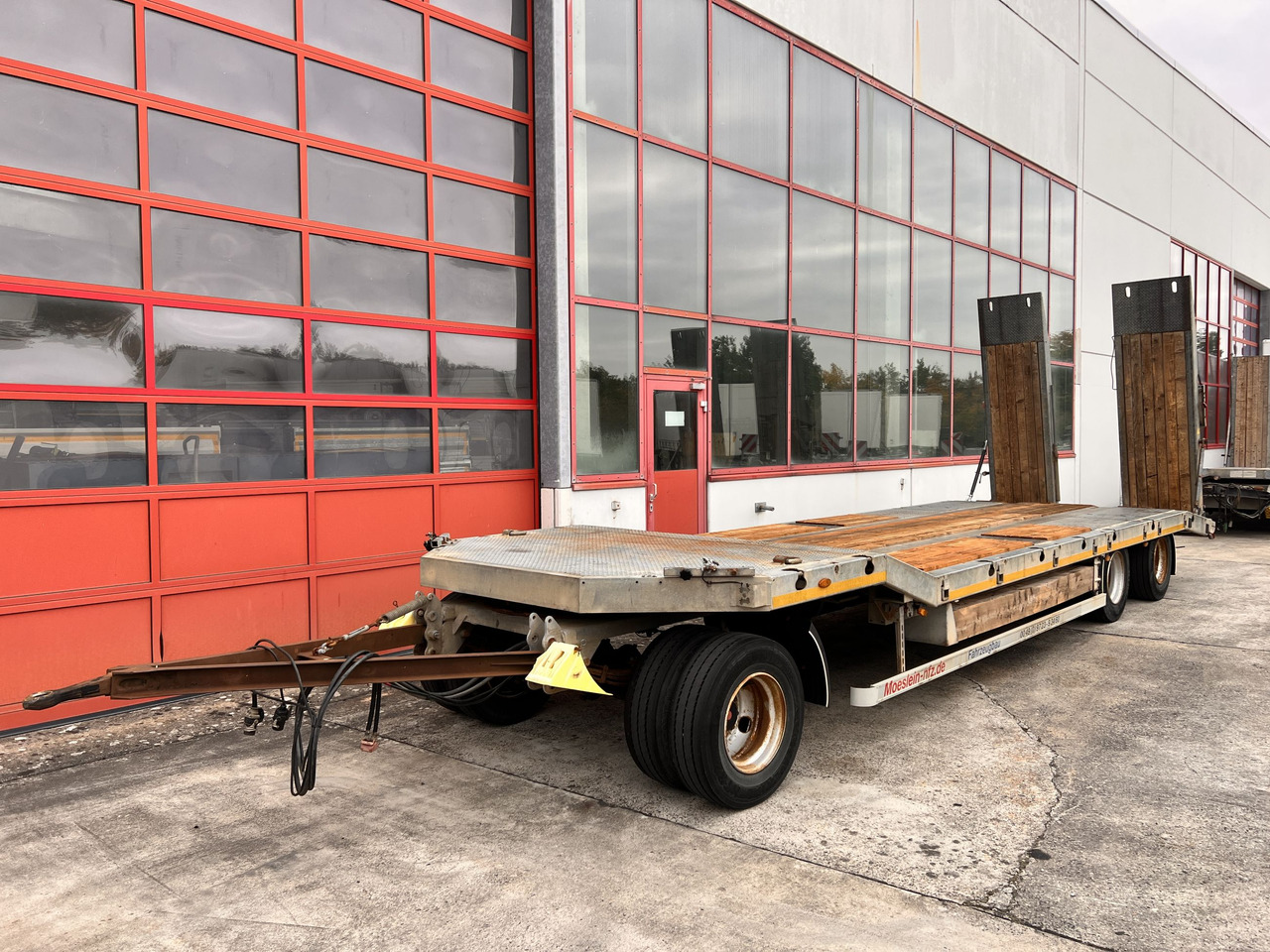 Möslein TF3 Schwebheim  3 Achs Tiefladeranhänger - Remorque porte-engin surbaissée: photos 4 Möslein TF3 Schwebheim  3 Achs Tiefladeranhänger - Remorque porte-engin surbaissée: photos 4