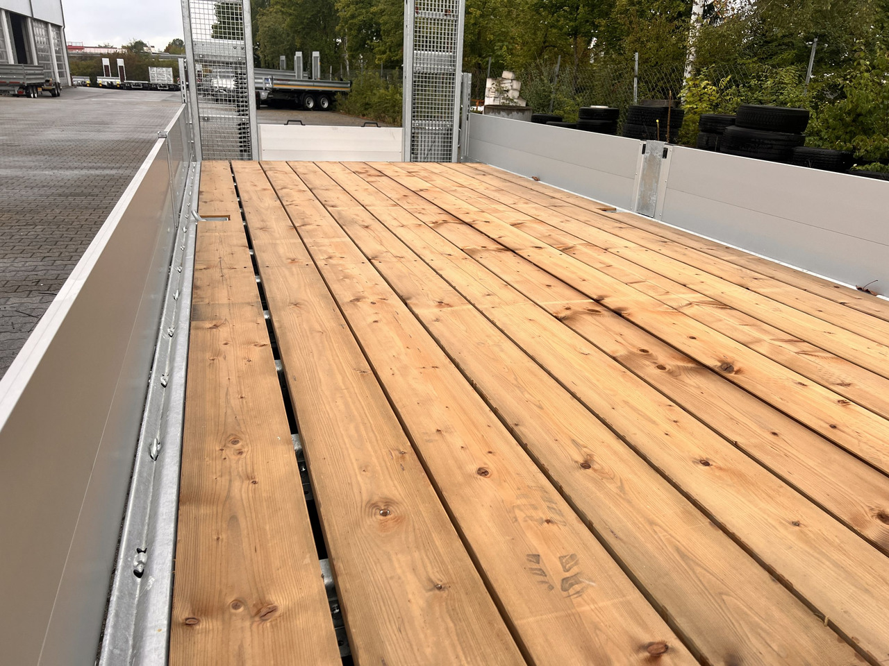 Möslein TT 14 14,4 t TandemtiefladerNeufahrzeug - Remorque porte-engin surbaissée: photos 4 Möslein TT 14 14,4 t TandemtiefladerNeufahrzeug - Remorque porte-engin surbaissée: photos 4