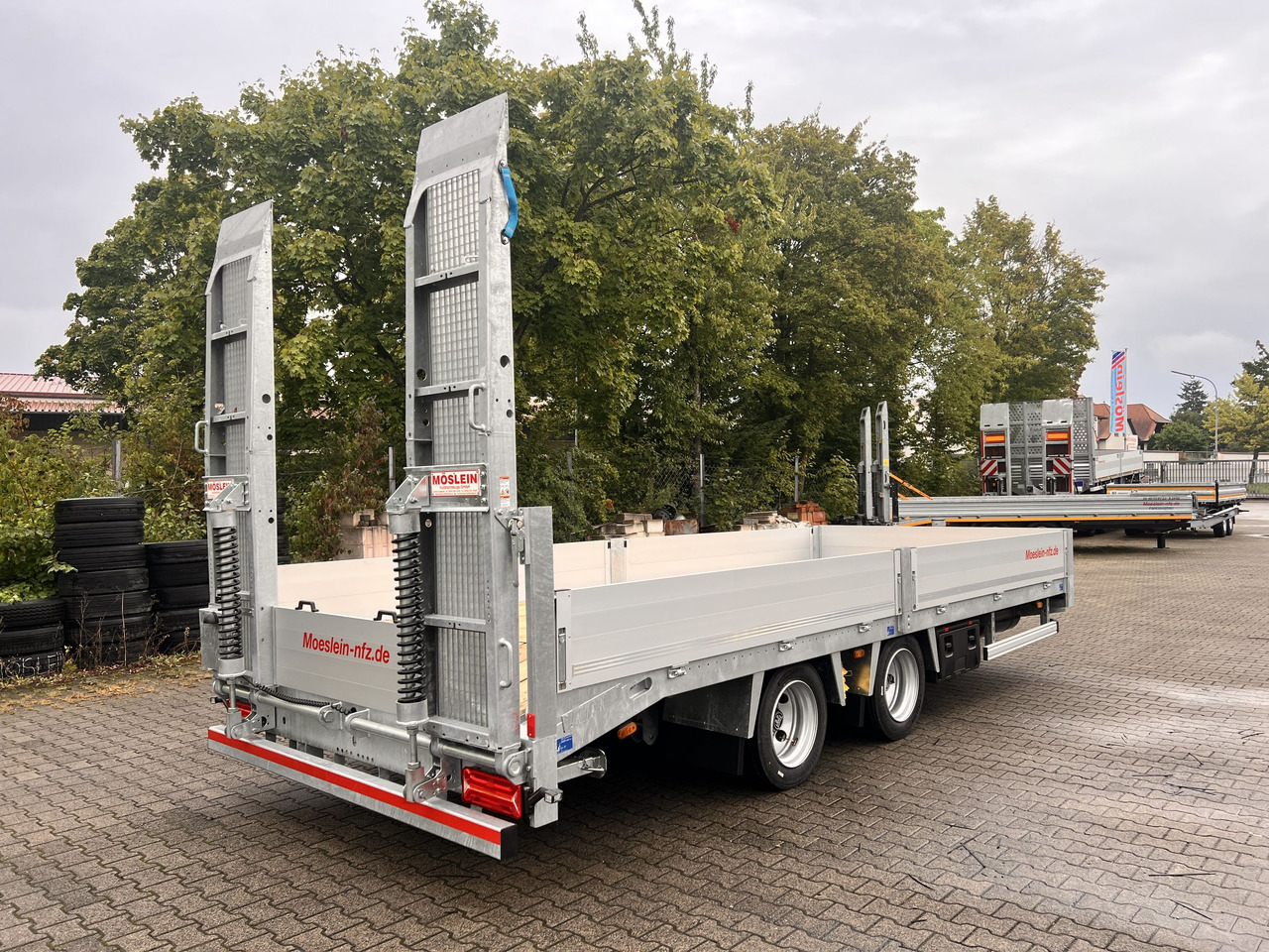 Möslein TT 14 14,4 t TandemtiefladerNeufahrzeug - Remorque porte-engin surbaissée: photos 3 Möslein TT 14 14,4 t TandemtiefladerNeufahrzeug - Remorque porte-engin surbaissée: photos 3
