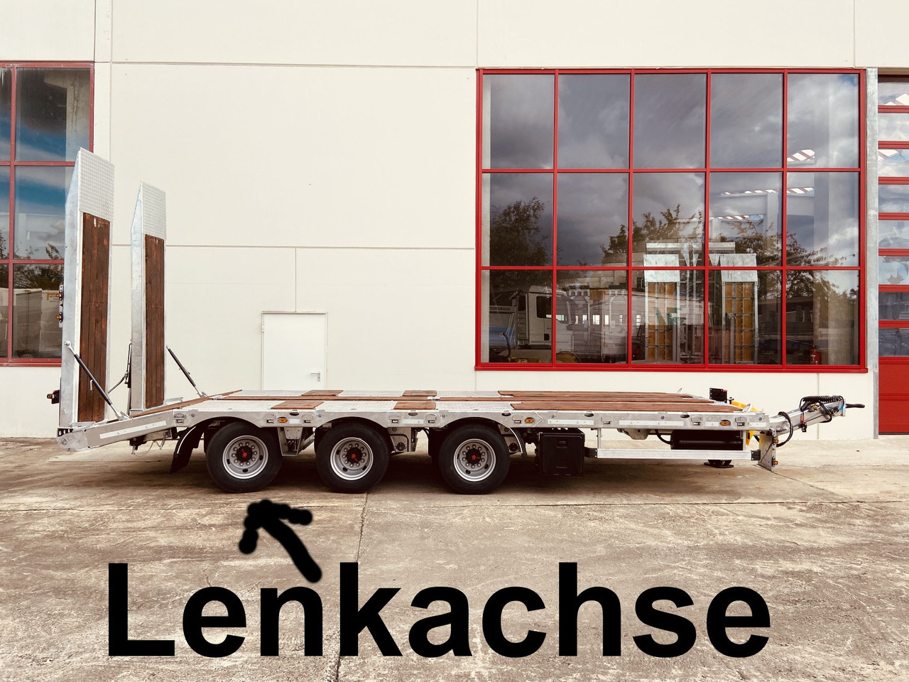 Möslein TT 31 31 t GG Tridem- Tieflader 3 Achs, gelenktNeufahrzeug - Remorque porte-engin surbaissée: photos 5 Möslein TT 31 31 t GG Tridem- Tieflader 3 Achs, gelenktNeufahrzeug - Remorque porte-engin surbaissée: photos 5