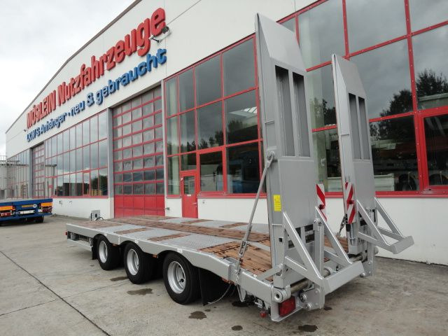 Möslein TT 31 31 t GG Tridem- Tieflader 3 AchsNeufahrzeug - Remorque porte-engin surbaissée: photos 3 Möslein TT 31 31 t GG Tridem- Tieflader 3 AchsNeufahrzeug - Remorque porte-engin surbaissée: photos 3