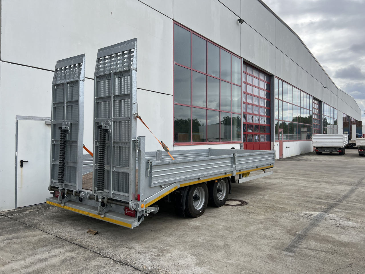 Möslein TT11 BR Neuer Tandemtieflader, breit Rampen - Remorque porte-engin surbaissée: photos 4 Möslein TT11 BR Neuer Tandemtieflader, breit Rampen - Remorque porte-engin surbaissée: photos 4