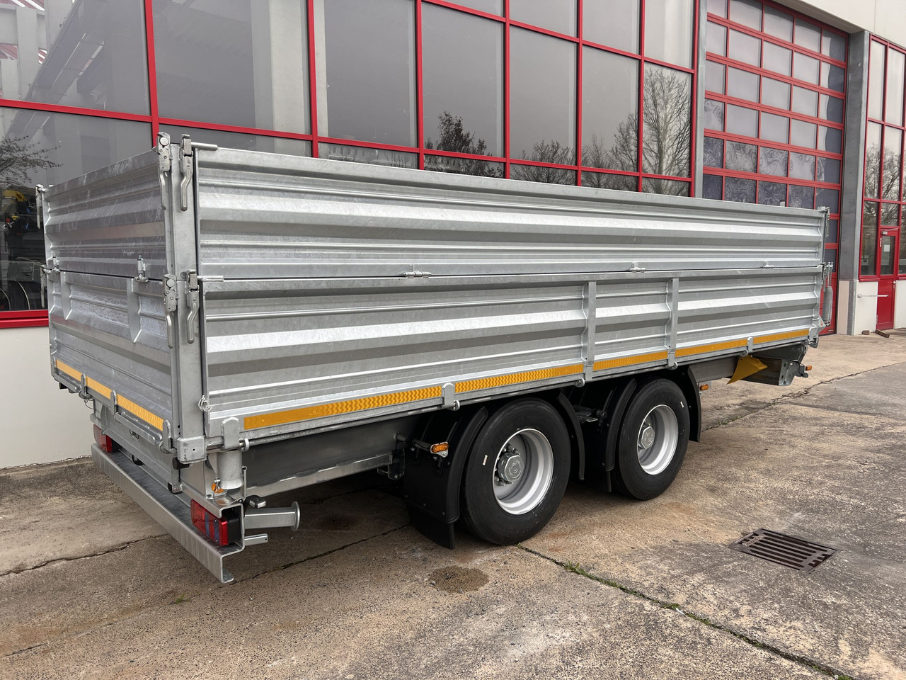 Remorque benne neuf Möslein TTD 19 AB 19 t Tandem 3 Seiten Kipper TiefladerAufsatzbordwänden-- Neufahrzeug --: photos 11 Remorque benne neuf Möslein TTD 19 AB 19 t Tandem 3 Seiten Kipper TiefladerAufsatzbordwänden-- Neufahrzeug --: photos 11