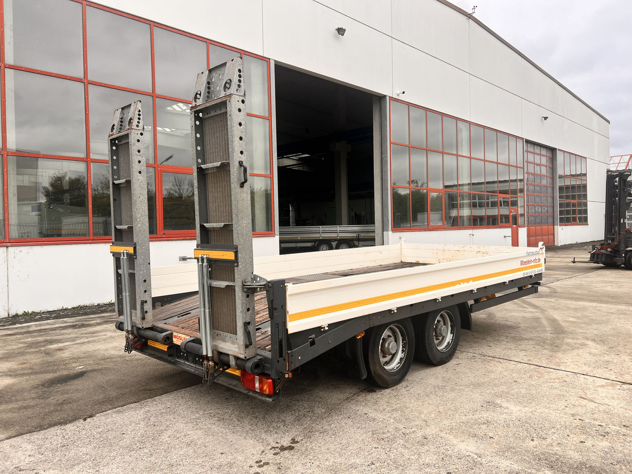 Möslein TTS 11 Schwebheim Tandemtieflader - Remorque porte-engin surbaissée: photos 4 Möslein TTS 11 Schwebheim Tandemtieflader - Remorque porte-engin surbaissée: photos 4