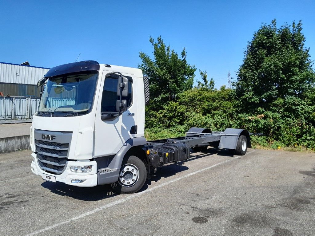 DAF FA XB 260 12t - Châssis cabine: photos 1 DAF FA XB 260 12t - Châssis cabine: photos 1
