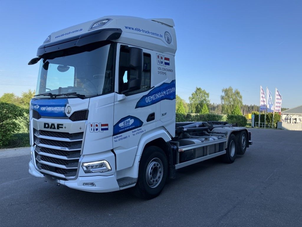 DAF FAN XF 480 mit VDL Abrollkipper DAF FAN XF 480 mit VDL Abrollkipper - Camion ampliroll: photos 1 DAF FAN XF 480 mit VDL Abrollkipper DAF FAN XF 480 mit VDL Abrollkipper - Camion ampliroll: photos 1