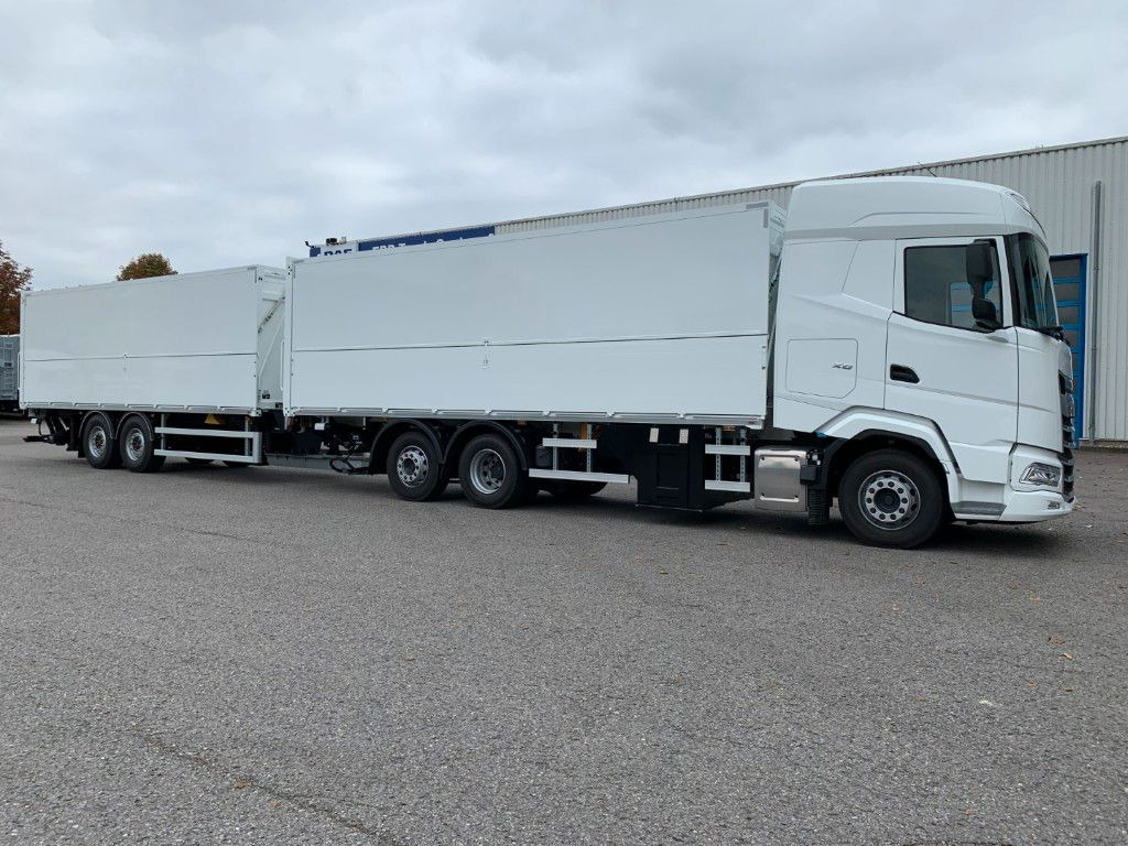 DAF FAN XG 480 Swing-Board mit LBW - Camion pour le transport de boissons: photos 1 DAF FAN XG 480 Swing-Board mit LBW - Camion pour le transport de boissons: photos 1