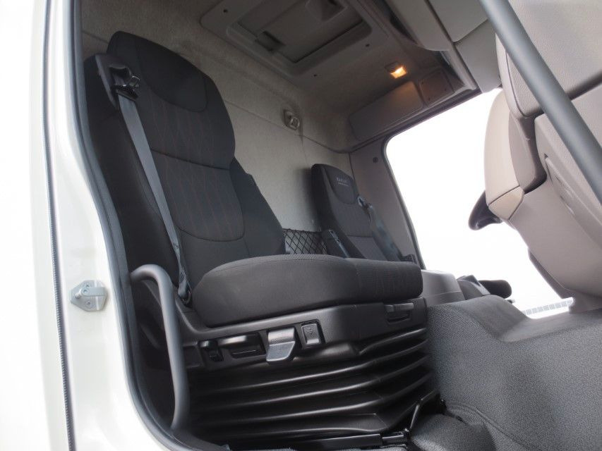 Camion pour le transport de boissons DAF LF 310 18t Zikun Getränkeaufbau: photos 9