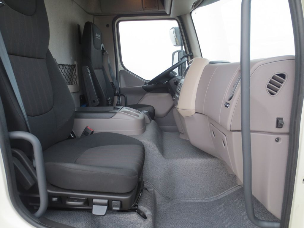 Camion pour le transport de boissons DAF LF 310 18t Zikun Getränkeaufbau: photos 25