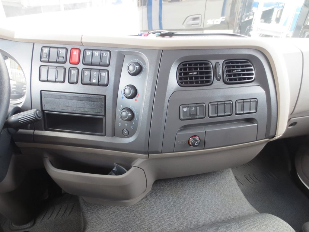 Camion pour le transport de boissons DAF LF 310 18t Zikun Getränkeaufbau: photos 27