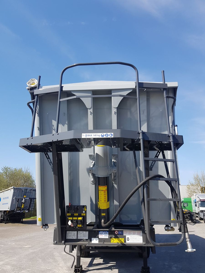 Stas agroSTAR 47,6 cbm Kippsattelauflieger Stas agroSTAR 47,6 cbm Kippsattelauflieger - Semi-remorque benne: photos 3 Stas agroSTAR 47,6 cbm Kippsattelauflieger Stas agroSTAR 47,6 cbm Kippsattelauflieger - Semi-remorque benne: photos 3