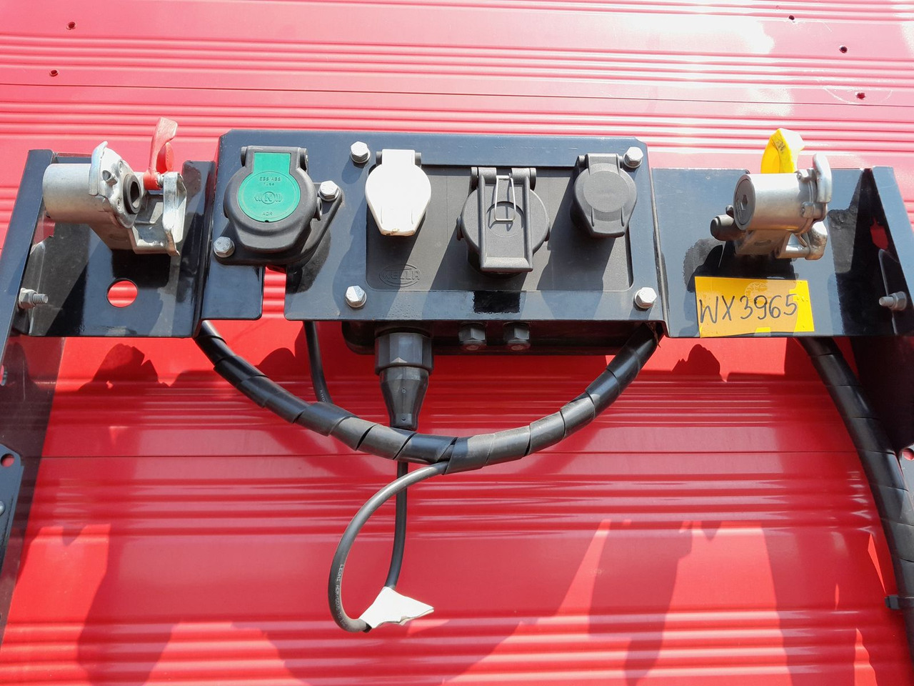 Wielton Strong Light Schiebeplanensattel NS3K - Semi-remorque rideaux coulissants: photos 4 Wielton Strong Light Schiebeplanensattel NS3K - Semi-remorque rideaux coulissants: photos 4