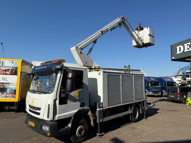 Iveco ML 100 ML100E18 custers skyworker 2009 - Camion: photos 2 Iveco ML 100 ML100E18 custers skyworker 2009 - Camion: photos 2