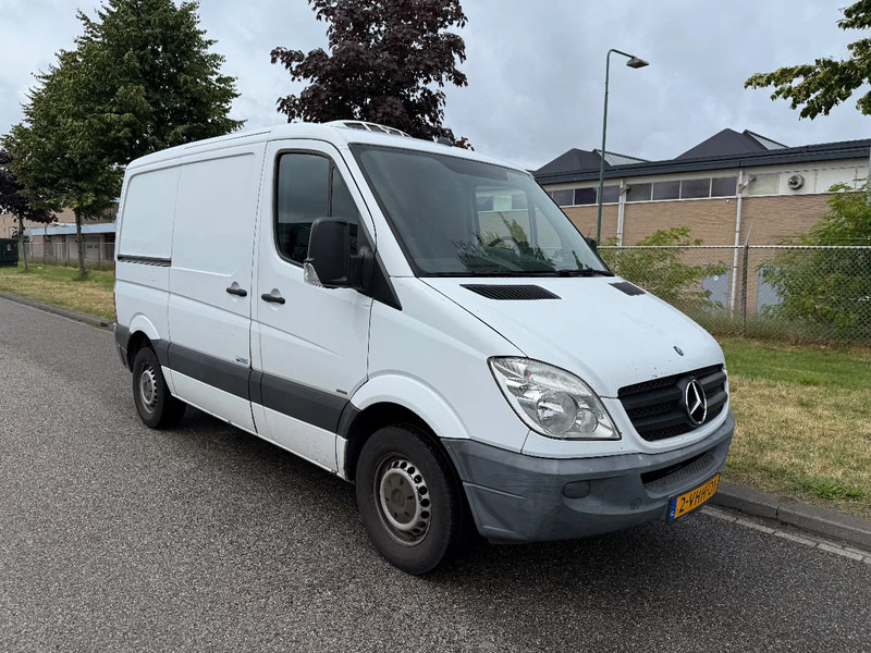 Mercedes-Benz Sprinter 313 2010 kuhlung diepfreez - Véhicule utilitaire frigorifique: photos 1 Mercedes-Benz Sprinter 313 2010 kuhlung diepfreez - Véhicule utilitaire frigorifique: photos 1