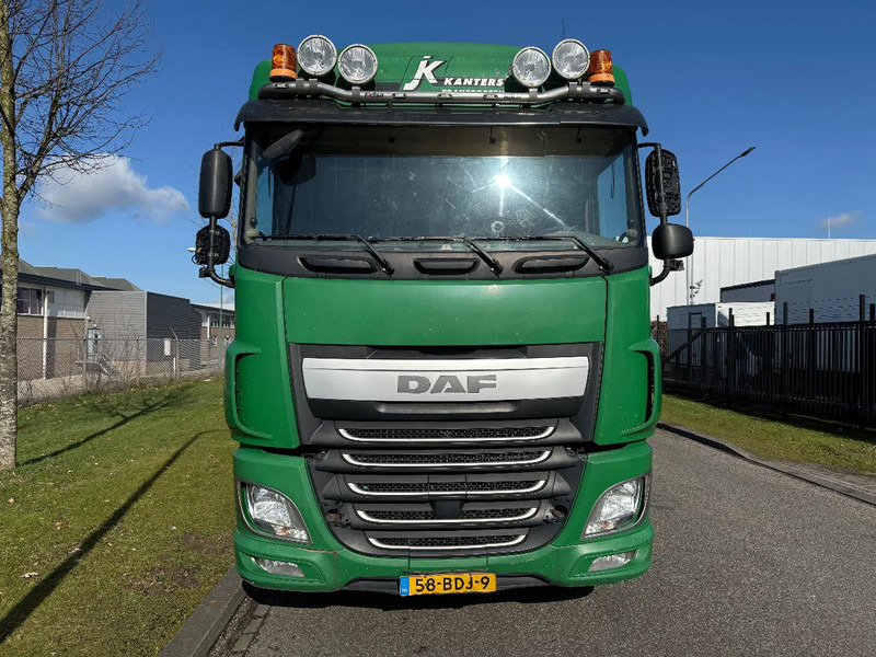 DAF XF 460 2013 spacecab - Tracteur routier: photos 3 DAF XF 460 2013 spacecab - Tracteur routier: photos 3