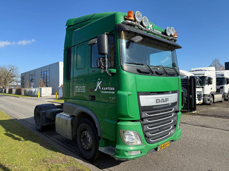DAF XF 460 2013 spacecab - Tracteur routier: photos 2 DAF XF 460 2013 spacecab - Tracteur routier: photos 2