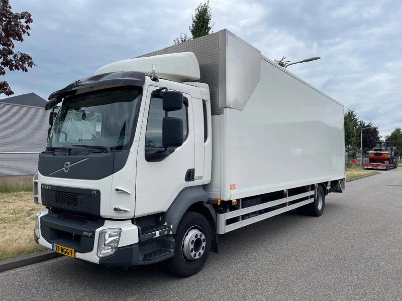 Volvo FL 210 euro 6 2015 - Camion fourgon: photos 1 Volvo FL 210 euro 6 2015 - Camion fourgon: photos 1