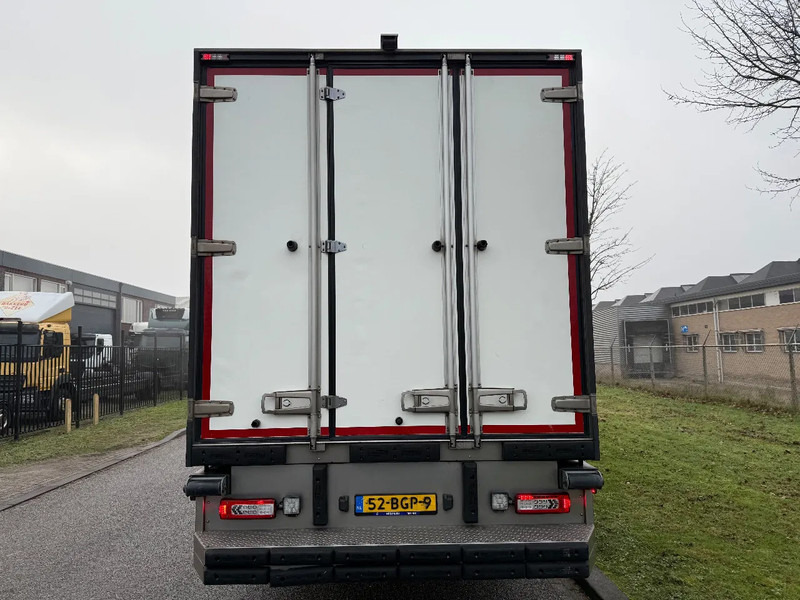 Volvo FM 330 chereau 2015 + carrier 850 - Camion frigorifique: photos 5 Volvo FM 330 chereau 2015 + carrier 850 - Camion frigorifique: photos 5