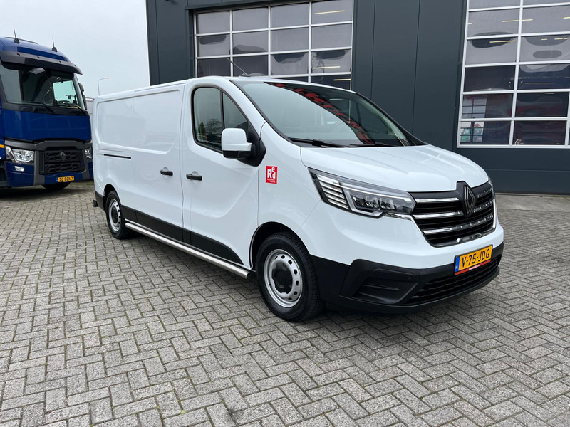 Renault Trafic E-Tech Red L2 H1, Nieuwstaat/New condition, Lees omschrijving/Read description - Fourgonnette, Utilitaire électrique: photos 5 Renault Trafic E-Tech Red L2 H1, Nieuwstaat/New condition, Lees omschrijving/Read description - Fourgonnette, Utilitaire électrique: photos 5