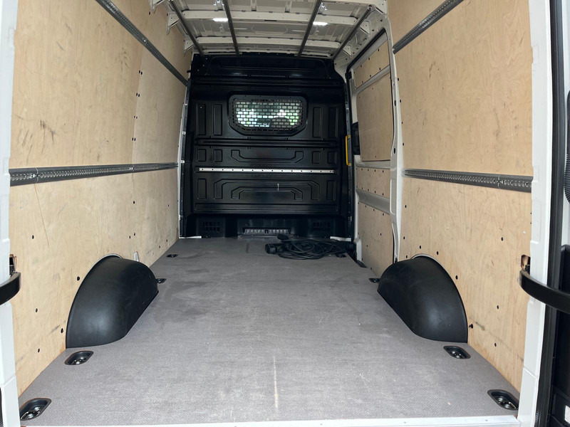 Fourgon utilitaire, Utilitaire électrique Volkswagen E-Crafter, Airco, Nav, Camera: photos 10