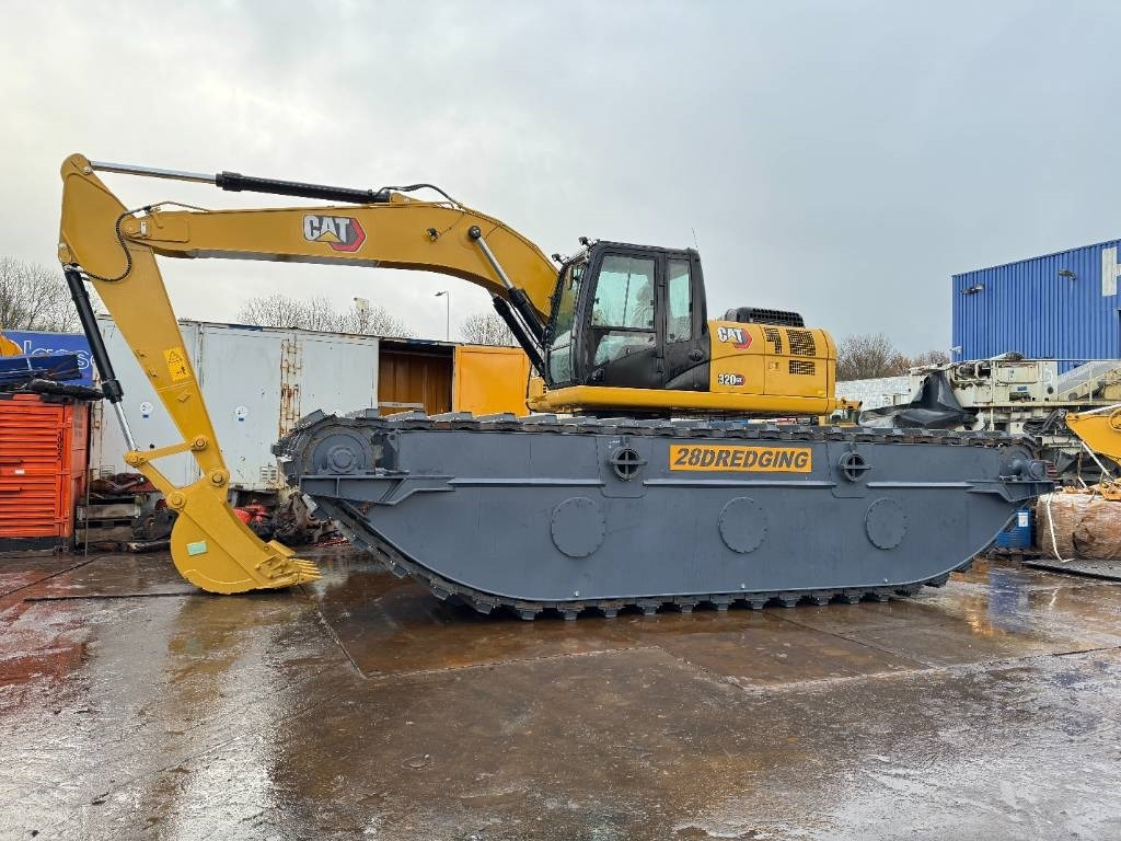 CAT 320 swampbuggy amphibious bigfloat - Excavatrice amphibie: photos 1 CAT 320 swampbuggy amphibious bigfloat - Excavatrice amphibie: photos 1