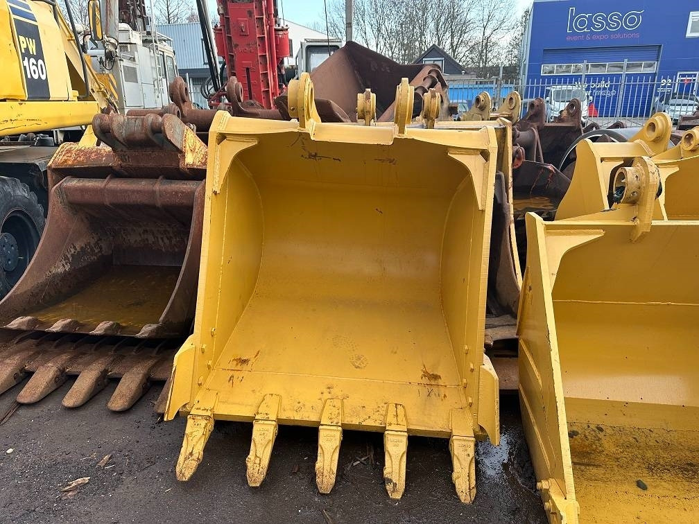 CAT 325 bucket UNUSED - Godet pour Engins de chantier: photos 2 CAT 325 bucket UNUSED - Godet pour Engins de chantier: photos 2
