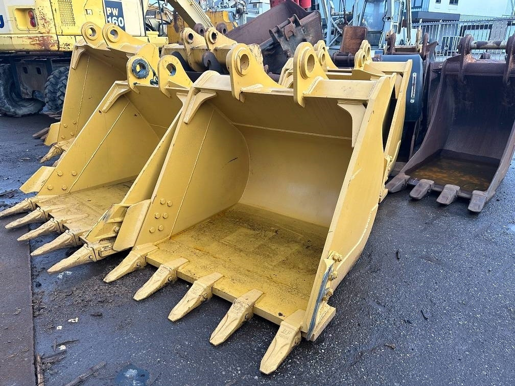 CAT 325 bucket UNUSED - Godet pour Engins de chantier: photos 1 CAT 325 bucket UNUSED - Godet pour Engins de chantier: photos 1