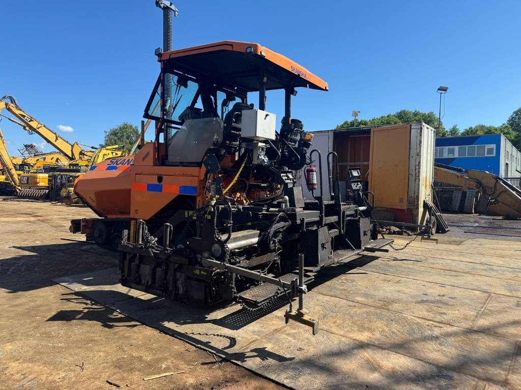 CAT AP 555 E - Finisseur: photos 3 CAT AP 555 E - Finisseur: photos 3