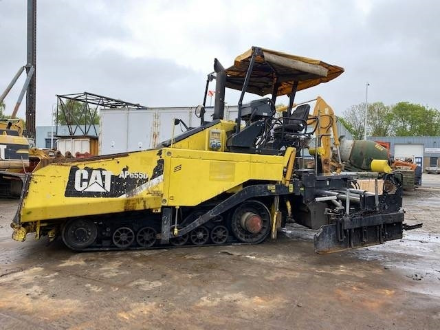 CAT AP 655 D - Finisseur: photos 3 CAT AP 655 D - Finisseur: photos 3