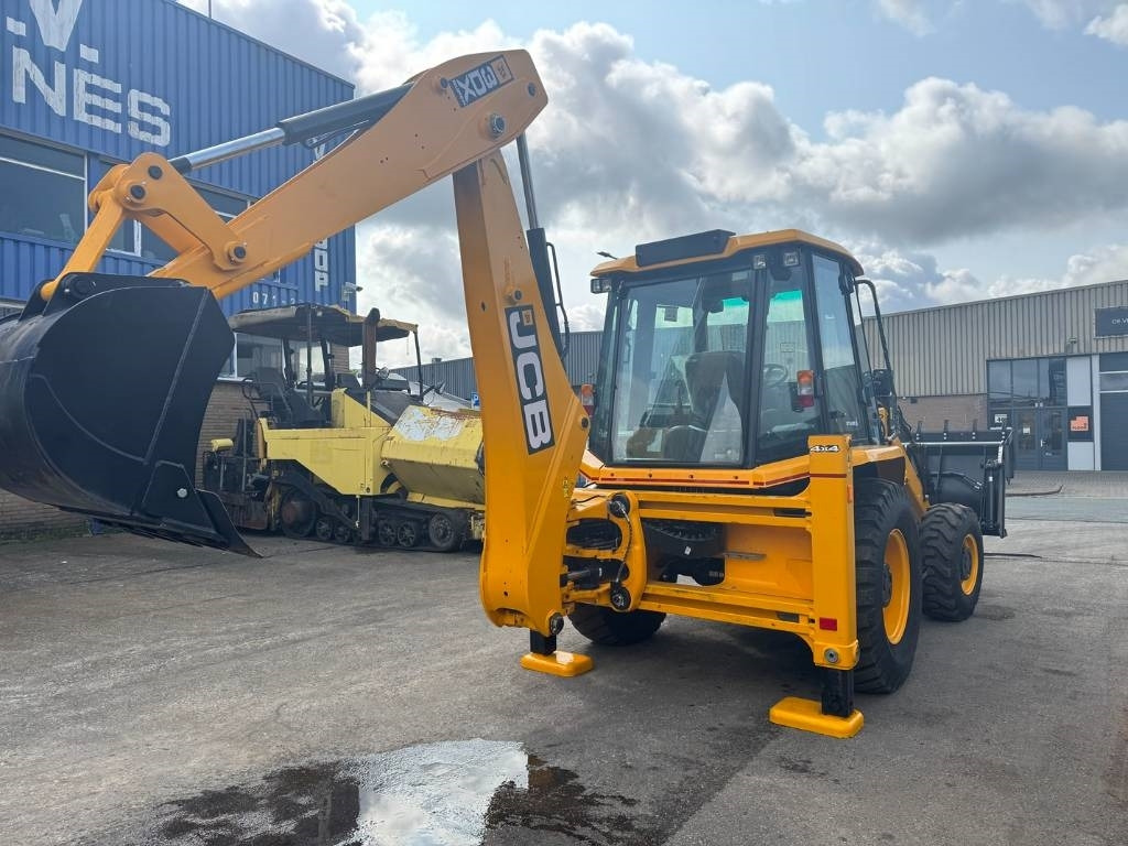 JCB 3dx 6 in 1 bucket ( UNUSED )  - Tractopelle: photos 4 JCB 3dx 6 in 1 bucket ( UNUSED )  - Tractopelle: photos 4