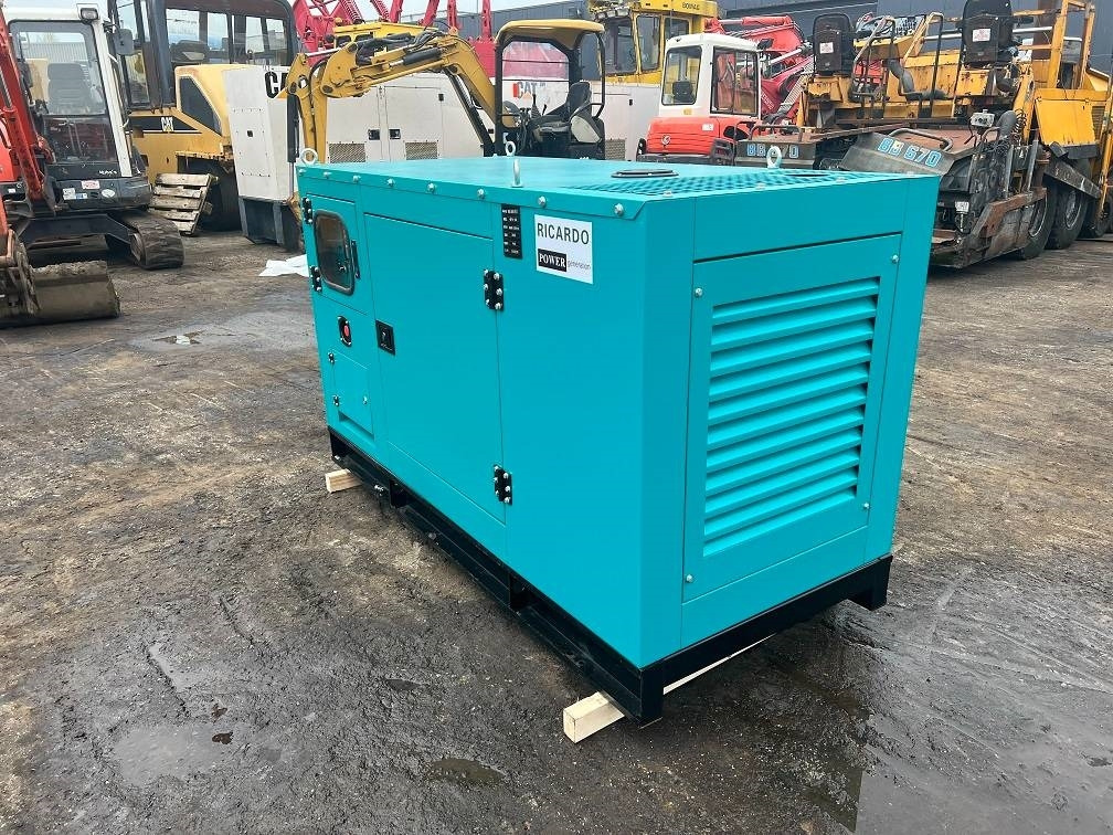 Ricardo 20KVA 16KW SILENT GENERATOR 3 PHASE 50HZ 400V NEW - Groupe électrogène: photos 3 Ricardo 20KVA 16KW SILENT GENERATOR 3 PHASE 50HZ 400V NEW - Groupe électrogène: photos 3