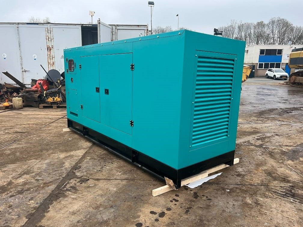Ricardo 400KVA 320KW SILENT 3 PHASE GENERATOR 50HZ 400V NE - Groupe électrogène: photos 3 Ricardo 400KVA 320KW SILENT 3 PHASE GENERATOR 50HZ 400V NE - Groupe électrogène: photos 3