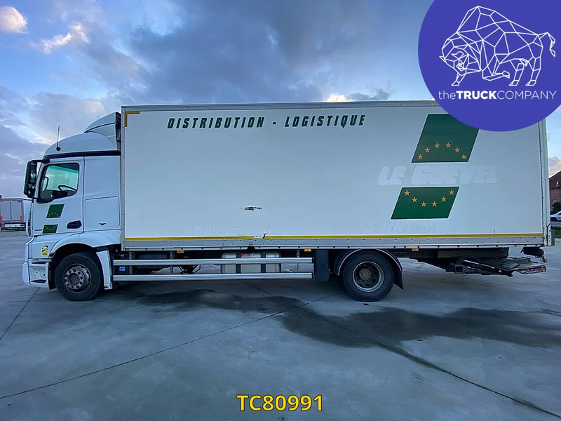 Mercedes-Benz Actros 1833 - Camion fourgon: photos 2 Mercedes-Benz Actros 1833 - Camion fourgon: photos 2