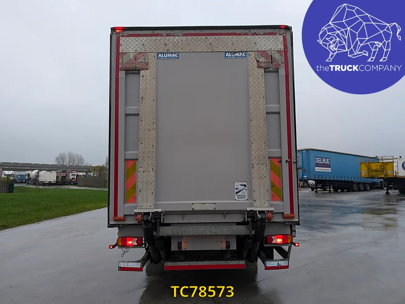 Renault Midlum 240 - Camion fourgon: photos 3 Renault Midlum 240 - Camion fourgon: photos 3