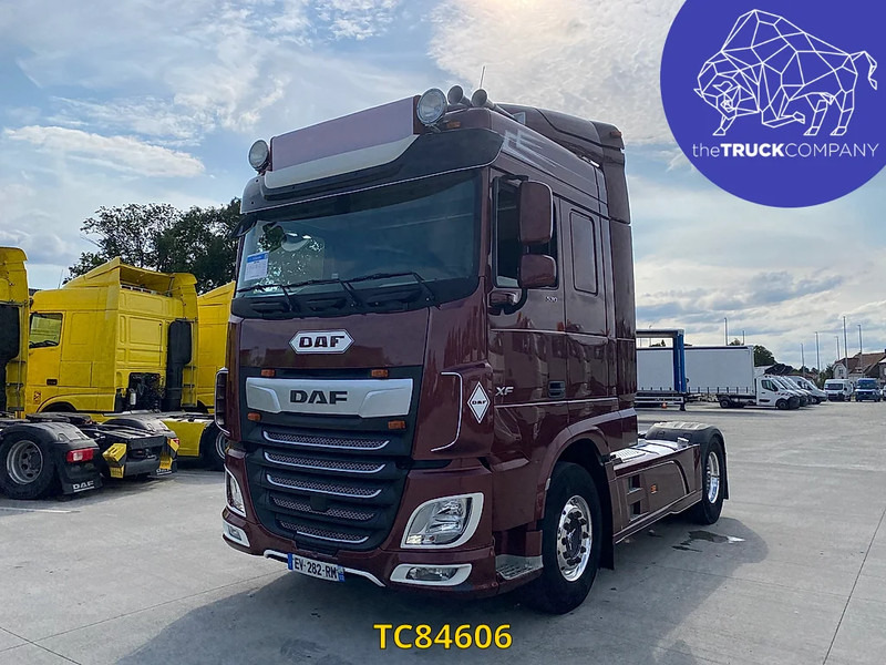 DAF 530 - Tracteur routier: photos 1 DAF 530 - Tracteur routier: photos 1